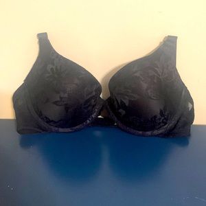 Black lace bra